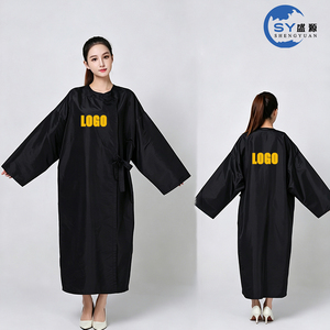 Kimono de coiffure imperméable personnalisé avec logo – Robe de salon de coiffure verte et noire pour salon de beauté et barbier - Product Image 1