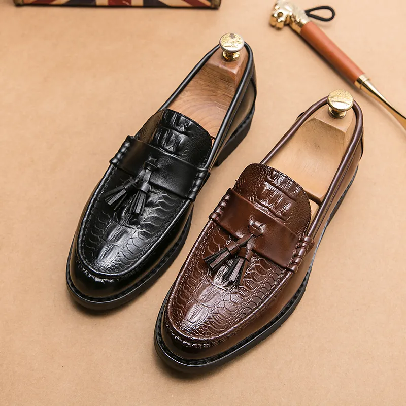 Vogue Tassels Pure Color Business Walking Style Casual Leisure Durable Flats Custom Loafers Fashionable Trend Men's Dress Shoes