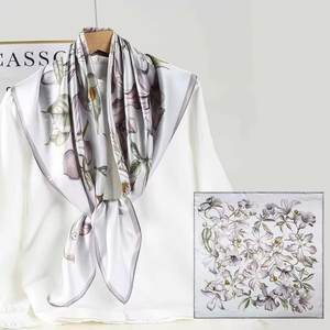 ผ้าพันคอไหมแ<span class=keywords><strong>ท</strong></span>้ 100% ขนาด 90x90 ซม. สำหรับผู้หญิง ขอบเย็บมือลายดอกไม้ พิมพ์ลายดิจิ<span class=keywords><strong>ท</strong></span>ัล  ปรับแต่งโลโก้ได้ - Product Image 1