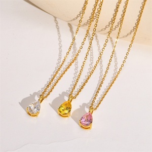 สร้อยคอจี้คริสตัลประดับทอง 18k ดีไซน์สวยงาม สามารถสลักชื่อได้ - Product Image 3