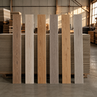Suelo Vinílico SPC en Losetas con Sistema de Clic, Núcleo Rígido, Diseño de Madera, para Uso Residencial y Comercial