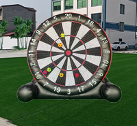 Jeu de fléchettes de football gonflable interactif commercial durable avec six ballons de football et cible Velcro
