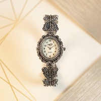 Montre-bracelet vintage pour femme, style papillon, en argent oxydé antique, cadran ovale en nacre, quartz Milgrain, style bohème