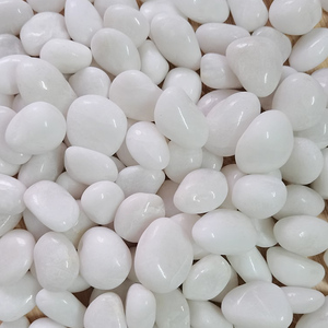 Fournisseur d'usine Galets blancs polis de haute qualité pour les projets de jardinage extérieur, de chemins et d'aménagement paysager pour les aquariums - Product Image 1