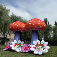 Ballons gonflables utilisés de champignon et de fleur de fête à thème du pays des merveilles avec la LED pour la décoration