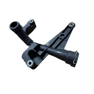 Tuyau d'eau arrière Mercedes-Benz A2762002052 pour système de refroidissement du moteur CLE M-Class, pièce de rechange en plastique - Product Image 1