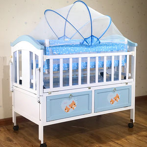 Lits bébé en bois de pin Meubles pour bébé Tête de lit étendue Ouverture latérale avec moustiquaire Roues - Product Image 1