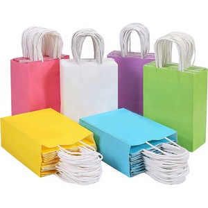 Sacs de courses classiques en papier kraft imprimé flexo KM 13*8*21cm avec poignée pour bougies et cadres photo - Product Image 2