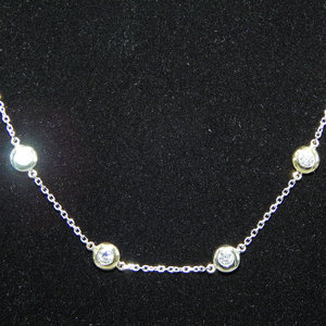 Sofisticato 3.5ct diamante e 14k collana in oro bianco - Product Image 3