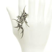 Bague unisexe néo-gothique Diablo Series en acier inoxydable plaqué argent, style tendance, motif Alien Handwear, pour fêtes, Factory
