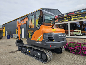 Excavadora original Korea DX60E con almohadillas de goma y pulgar hidráulico y alta calidad rápida - Product Image 3