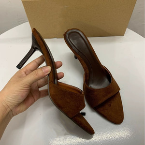 รองเท้าส้นสูงหัวแหลมหนังกลับเทียมพรีเมียมสำหรับผู้หญิง - รองเท้าส้นเข็มแบบเปิดส้น - Product Image 2