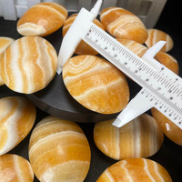 Vente chaude Cristal Naturel Quartz Jouer Guérison Orange Pierres Congelées Jaune Calcite Pierre De Palmier Pour La Décoration Cadeau