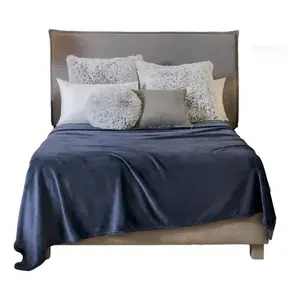 Cobertor Ligero King Size Queen Size XL Azul Marino Vianney Ropa de Cama Ligera de Poliéster Sólido Moderno para Todas las Estaciones - Product Image 1