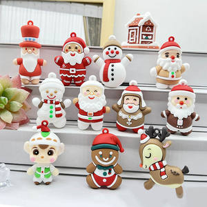 Prêt <span class=keywords><strong>à</strong></span> expédier mignon Anime Style bonhomme de neige père arbre de noël PVC porte-clés souple EVA caoutchouc avec alliage de fer métal pour les filles - Product Image 5