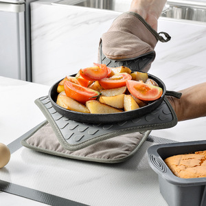 En gros DD919 Ensemble de pinces de cuisine et de protège-mains en coton épais, isolant thermique, résistant aux hautes températures et au micro-ondes - Product Image 4