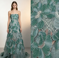 Tissu en dentelle florale 3D de luxe, tulle perlé pour robe de soirée, plusieurs couleurs en stock, prêt à être expédié, livraison rapide