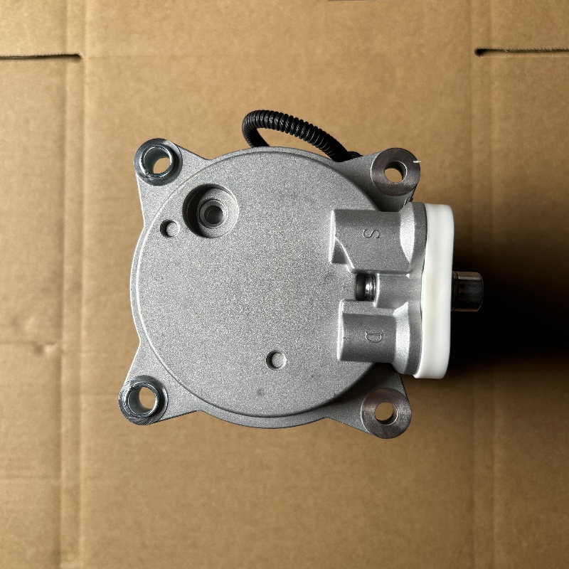 YZ160082210056 SINOTRUK SITRAK SE7H15 A/C Kompresörü Yeni 24V