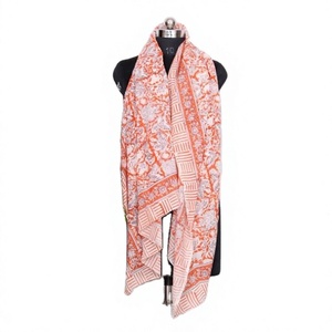 Châle Long Décontracté en Satin pour Femme, Imprimé Floral Numérique, en Coton Indien de Luxe, Fait Main, en Voile Respirant, 220g - Product Image 1