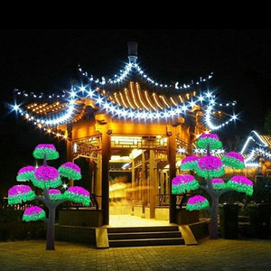 Lumière LED en forme de champignon en PVC imperméable pour extérieur, pour la décoration de Noël, des places, des centres commerciaux, des hôtels et des centres de villégiature, et l'aménagement paysager nocturne - Product Image 1