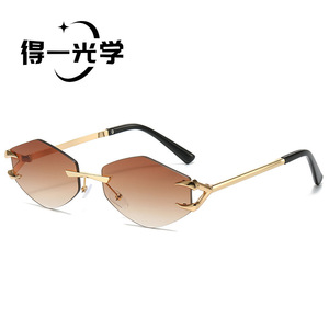 Fashion Square Oversized <b>Sunglasses</b> For Women Uv400 Protection Light Weight Black Frame Pc Lens - Product Image 2