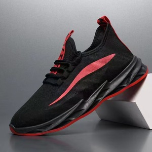 Scarpe sportive da uomo in mesh - <span class=keywords><strong>Nero</strong></span> <span class=keywords><strong>e</strong></span> <span class=keywords><strong>rosso</strong></span>, eleganti, traspiranti <span class=keywords><strong>e</strong></span> comode per la corsa <span class=keywords><strong>e</strong></span> l'uso quotidiano - Product Image 4