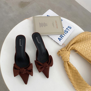 Mules élégantes pour femmes à talons fins et bas, noires et rouge rosé, à bout pointu avec grand nœud, idéales pour l'été et la plage - Product Image 6