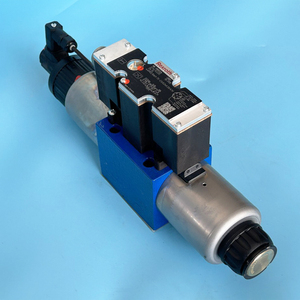 R90092568 4WRAE10W1-30-2X/G24N9K31/F1V ตัวควบคุมทิศทางแบบสัดส่วนที่ทำงานโดยตรง (พร้อมอุปกรณ์อิเล็กทรอนิกส์ OBE ในตัว) - Product Image 6