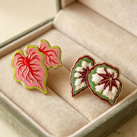 Broche en émail Feuille de Plante Tropicale, Épinglette Feuille Plaquée Or, Badge Botanique Naturel pour Sac à Dos et Vêtements