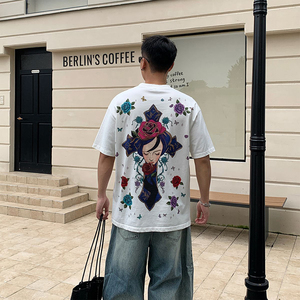 Camiseta Moderna con Estampado que Atrae Miradas en la Calle, Top de Manga Corta de Algodón Puro de Alta Calidad - Product Image 1