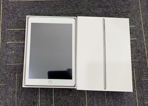 Tablet iPad 5 2017 A1822 WIFI de 9.7 Pulgadas, 32GB, Chip Apple A9, Pantalla Táctil Retina, iPadOS (Usado) - Product Image 2
