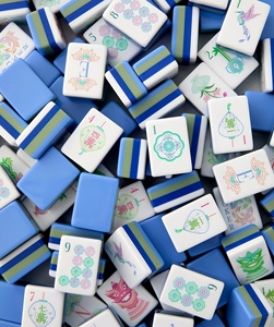 Juego de Mahjong Americano de Lujo Personalizado con Fichas Acrílicas Azul Cielo, 160 Cartas, 4 Capas, para Adultos, Regalo - Product Image 1