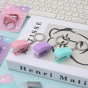 New thời trang tùy chỉnh <span class=keywords><strong>Mini</strong></span> giấy Stapler Móc Chìa Khóa với một ràng buộc Độ dày của 5 cái trường văn phòng giấy Stapler - Product Image 3