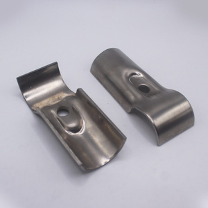 Pièces embouties en acier inoxydable Hechi, fabriquées sur mesure pour le traitement de pliage de quincaillerie automobile - Product Image 2