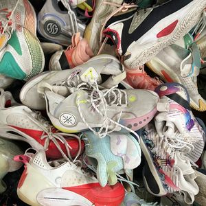 Lote al por mayor de zapatillas de baloncesto usadas de alta calidad S3-<span class=keywords><strong>2</strong></span>-<span class=keywords><strong>Q</strong></span>, calzado deportivo de marca china para hombre en fardos, zapatos de <span class=keywords><strong>segunda</strong></span> <span class=keywords><strong>mano</strong></span> para hombre. - Product Image 4