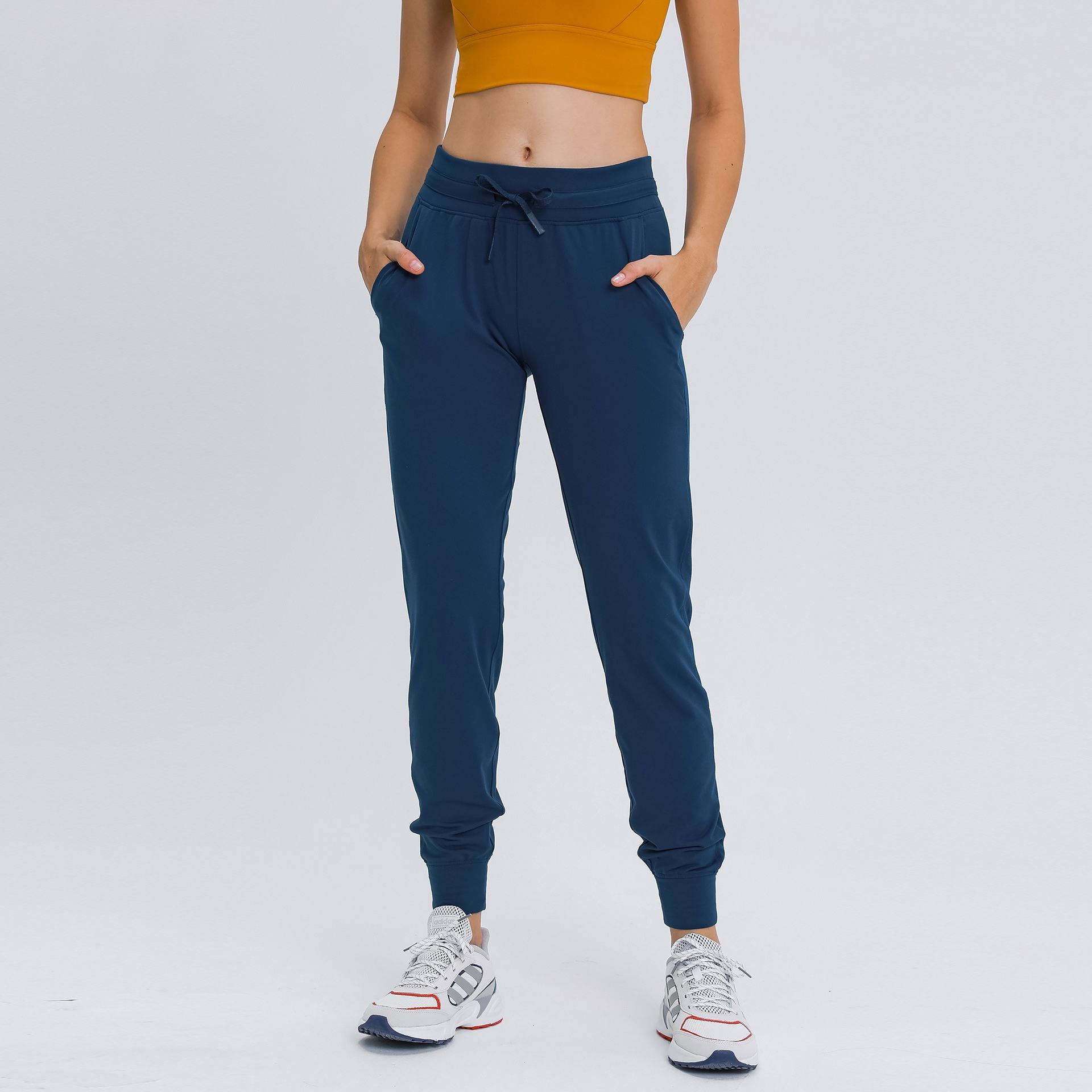 สีน้ำเงิน