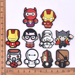 HY Venta al por Mayor de Dijes de PVC de Dibujos Animados de <span class=keywords><strong>Marvel</strong></span> Superhéroes, Personalizados, para Sandalias y Pulseras, Regalo para Niños y Niñas, Dijes de Silicona - Product Image 4