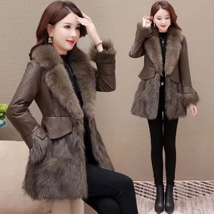 Manteau en cuir véritable mince pour femmes 2025, <span class=keywords><strong>mi</strong></span>-long, rembourré de duvet de canard blanc, pour les âges de 50 à 60 ans, épaissi - Product Image 1