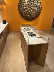 เคาน์เตอร์ร้านค้าและร้านเสริมสวย <span class=keywords><strong>Oni</strong></span> Shopfitting+beauty - ดีไซน์เคาน์เตอร์ต้อนรับโทนสีอ่อน - เรียบง่ายและสง่างาม เหมาะสำหรับร้านค้าระดับไฮเอนด์ - Product Image 4