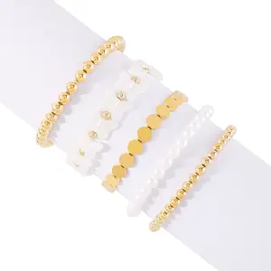 Einfaches einzigartiges Perlenarmband-Set mehrschichtliches modisches Perlendesign Nischenarmband Perlen-Mehrschicht-Armband personalisiertes Trend-Set