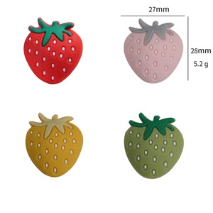 Accessoires en gros faits à la main pour chaînes <span class=keywords><strong>de</strong></span> tétines : Perles en silicone et PVC, Perles en silicone motif fraise et fleur <span class=keywords><strong>de</strong></span> marguerite pour bébé - Product Image 5