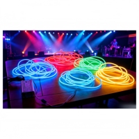 Fil EL avec un éclat lumineux et uniforme, sans effet granulé. Choix de couleurs multiples pour l'ambiance des bars, des KTV et des discothèques. Effets nocturnes époustouflants