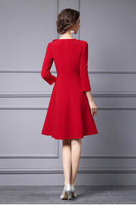 AELESEEN Robe rouge élégante et mince pour femmes Printemps Nouvel An Fleurs perlées Manches longues avec décoration à boutons Occasions importantes - Product Image 4