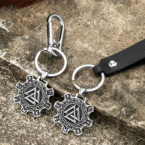 Porte-clés Viking nordique yunnique en acier inoxydable, pendentif rétro, breloque de voiture, chaîne en cuir, bijoux pour hommes - Product Image 1