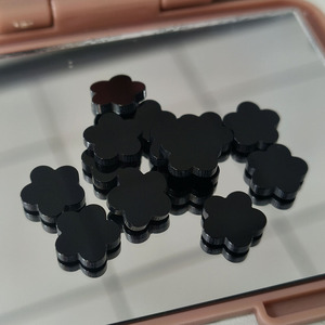 Piedra suelta de ágata ónix negra natural en forma de flor para la fabricación de joyas. - Product Image 5