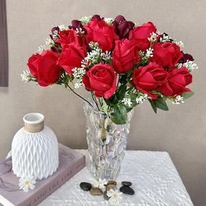 Bouquet de roses artificielles Queyiyi, 11 têtes, en soie, pour mariage et décoration intérieure - Product Image 1