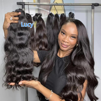 Vente chaude : Tissage de cheveux vierges bouclés bruts du Cambodge, fournisseur en gros, mèches de cheveux cambodgiens non traités avec cuticules alignées