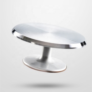 Platine à Gâteau en Alliage d'Aluminium de 12 Pouces, Base Antidérapante en Caoutchouc, Support Rotatif Professionnel pour Desserts - Product Image 4