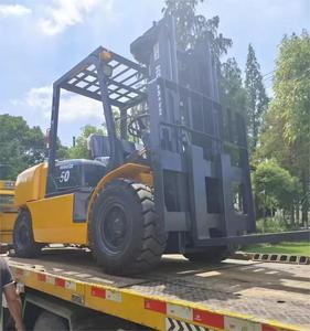 Montacargas Komatsu Usado de <span class=keywords><strong>5</strong></span> Toneladas FD50 con Motor Diésel Yanmar, Probado Profesionalmente, la Mejor Opción para Manipulación en Exteriores - Product Image 1