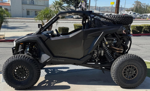 RZR Pro R Ultimate UTV, Motor V-Twin de 976cc Refrigerado por Líquido, 2WD/4WD, Visco-Lok, Vehículo Utilitario Todoterreno para Aventuras - Product Image 4